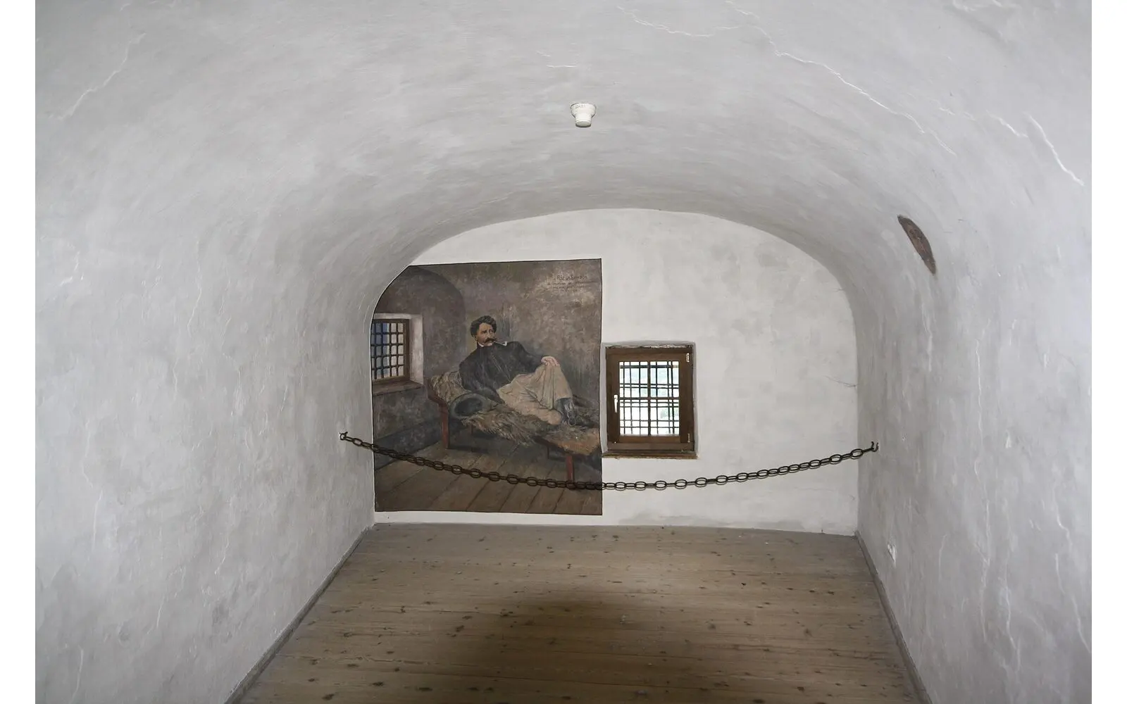 On pre-trial detention and prisons