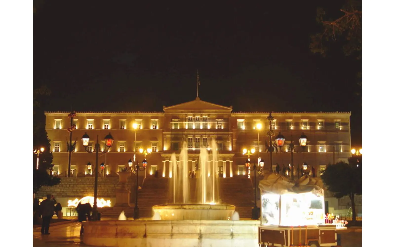 Politicians Without a Profession and the Judicial Power