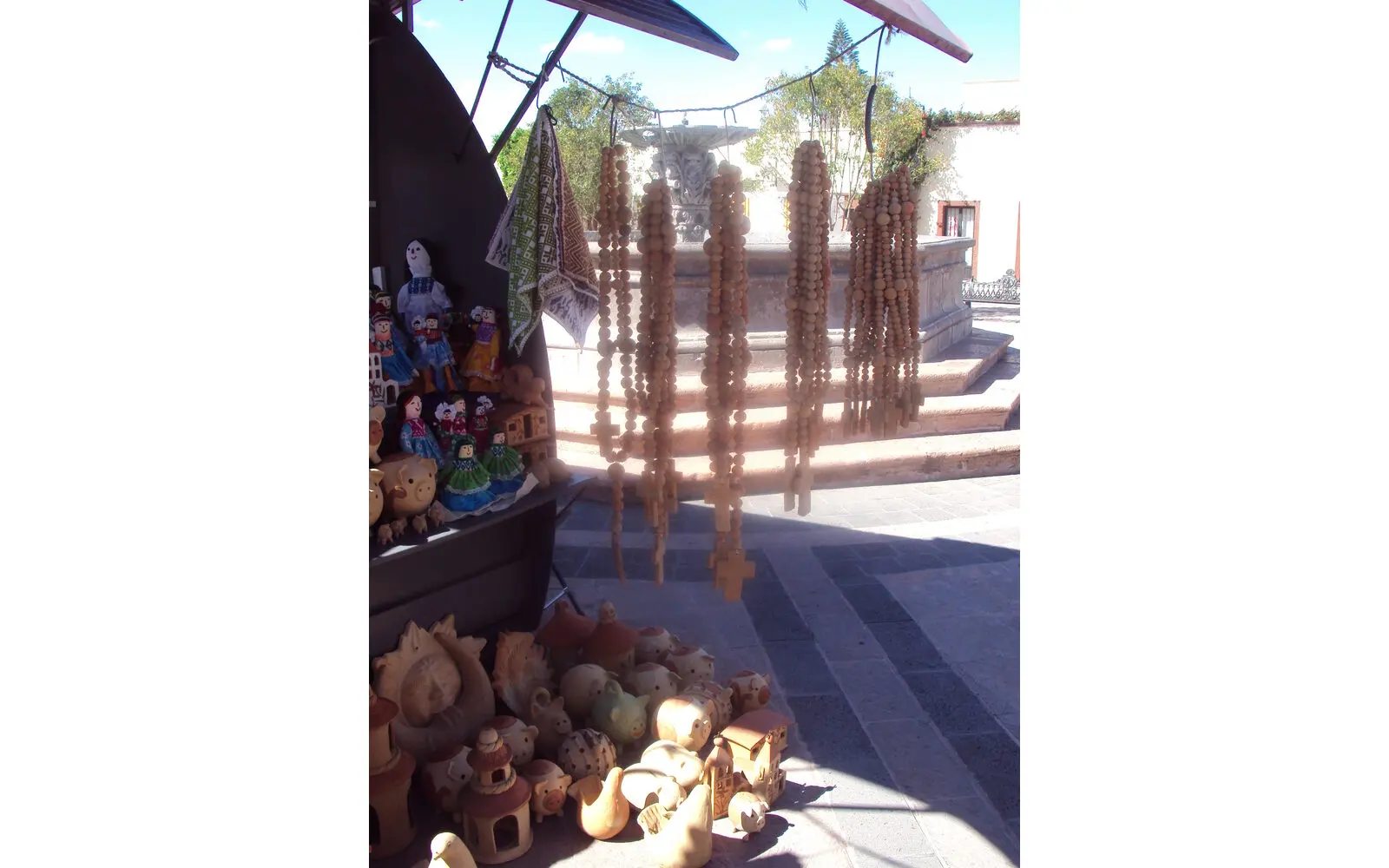 Handmade Dreams: Handmade Creations and Solidarity